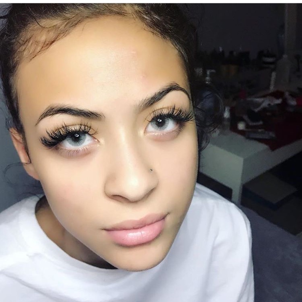  GORGEOUS PONY GRAY EYE COLOR FREE CASE